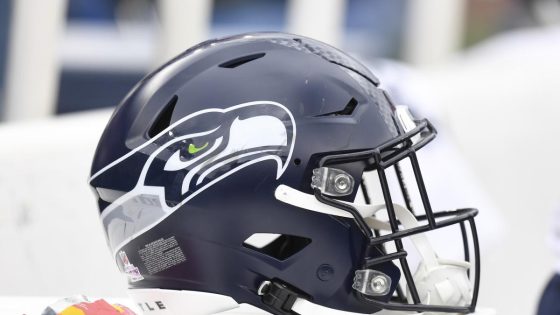 Seahawks re-sign LB Easton Gibbs – MASHAHER