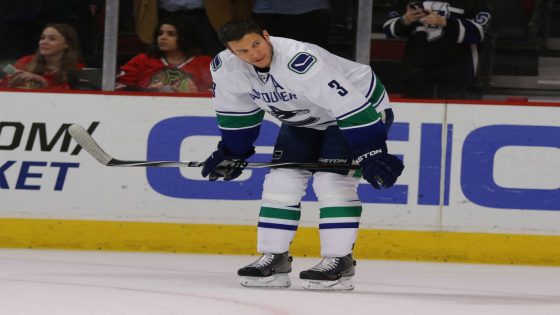 Former Canucks Defenseman Offers On-Ice Class For Charity – MASHAHER