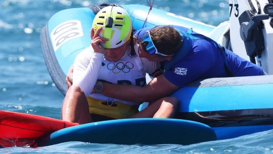 Tearful Briton Emma Wilson ‘done with windsurfing’ after mistake costs her Olympics gold – MASHAHER