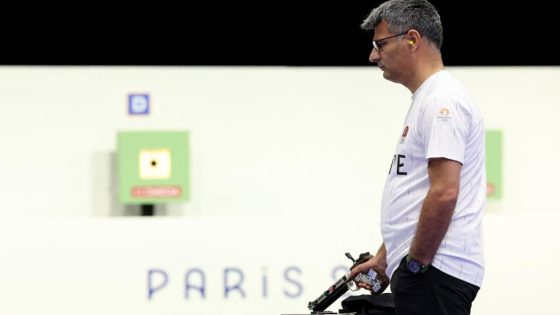 Turkish marksman’s nonchalant charm goes viral at Paris Olympics – MASHAHER