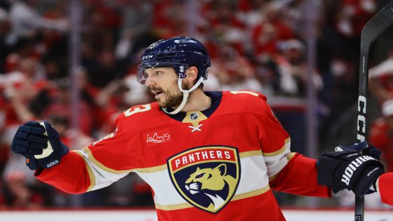 Sam Reinhart ‘thrilled’ after signing extension, says leaving Panthers ‘was never an option’ – MASHAHER