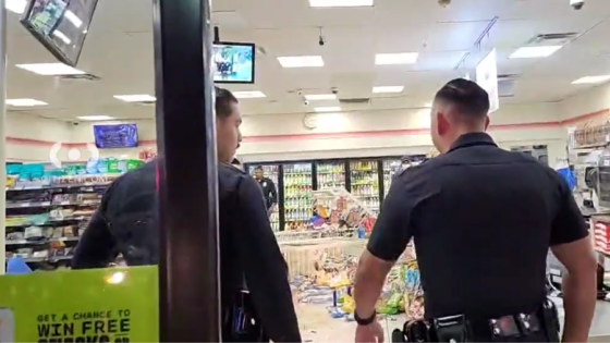 Dozens of juveniles ransack Los Angeles 7-Eleven – MASHAHER