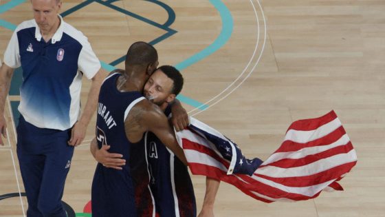 Team USA holds off France to win gold in Olympic men’s basketball thanks to Steph Curry’s heroics – MASHAHER