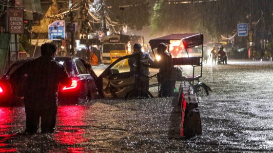 Heavy Waterlogging In City, Traffic Jams, More Rain Likely – MASHAHER