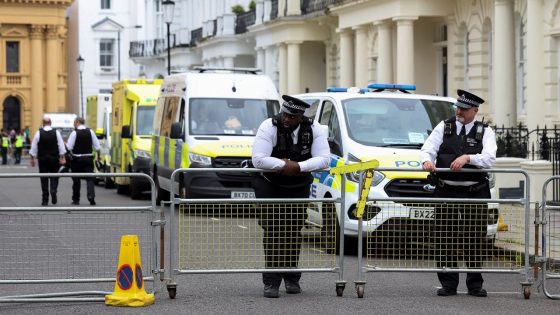 People stabbed, police assaulted at Notting Hill Carnival in London – MASHAHER