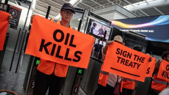 Just Stop Oil’s attempts to cause chaos at Heathrow FAILS AGAIN as police drag away eco zealots – MASHAHER