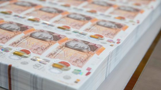 King Charles banknotes sell at auction for more than 11 times face value | UK News – MASHAHER