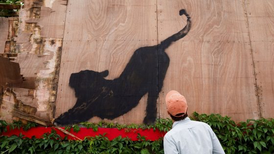 Banksy reveals cat piece – as he stretches run of new artworks to six in six days | Ents & Arts News – MASHAHER