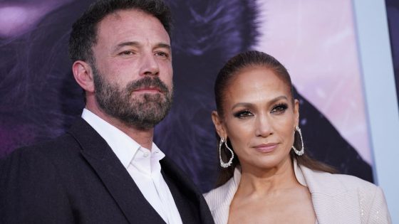 Jennifer Lopez files for divorce from Ben Affleck | Ents & Arts News – MASHAHER