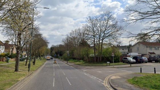 Girl, nine, in ‘life-threatening condition’ after being hit by bus in southeast London | UK News – MASHAHER