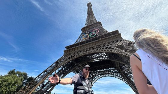 Paris Olympics: Video shows man climbing Eiffel Tower – prompting evacuation hours before closing ceremony | World News – MASHAHER