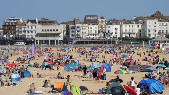 UK weather: Heatwave set to end as rain showers hit this weekend | UK News – MASHAHER