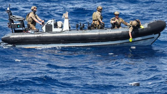 Royal Navy seizes cocaine worth £40m from Caribbean smugglers | World News – MASHAHER