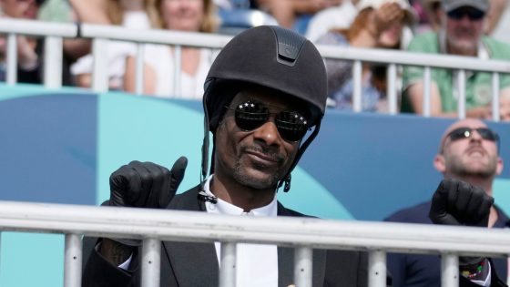 Olympics superfan Snoop Dogg sports full equestrian kit to watch dressage | Ents & Arts News – MASHAHER