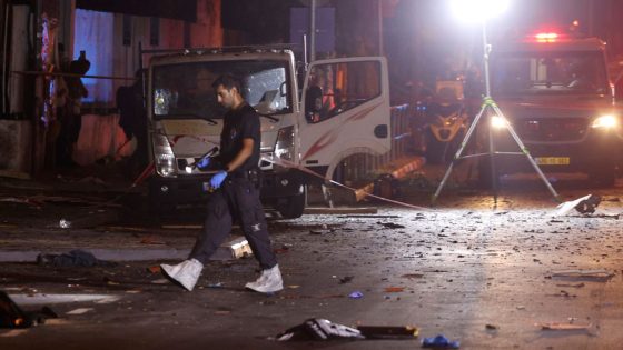 One dead after bomb explodes in Tel Aviv, Israeli police say | World News – MASHAHER