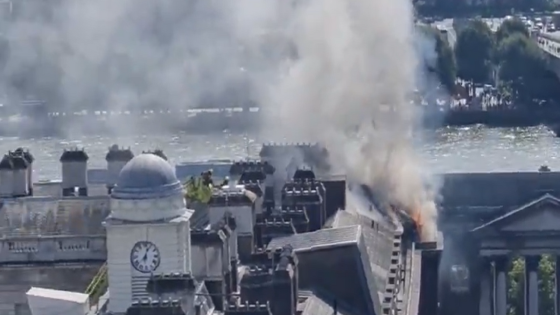 Dozens of firefighters rush to Somerset House as thick black smoke seen for miles over London – MASHAHER