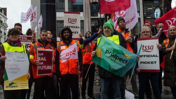 Rail union sparks fury after demanding 38 days’ holiday just WEEKS after Reeves agreed to train driver pay rise – MASHAHER