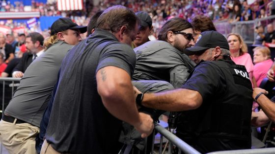 Police says a man will face charges after storming into the press area at a Trump rally – MASHAHER