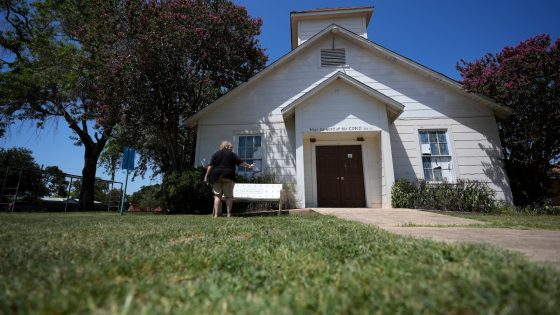 Crews begin demolishing Texas church where gunman killed more than two dozen in 2017 – MASHAHER