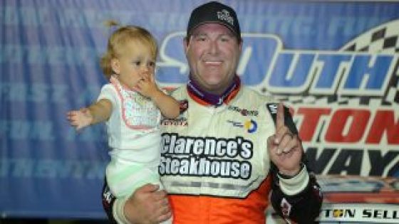 The wings fly again: Peyton Sellers honoring Ray and Roy Lee Hendrick during Martinsville’s ValleyStar Credit Union 300 – MASHAHER