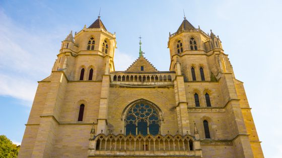 Experts Finally Identify Mysterious Remains Found Buried Beneath Notre Dame Cathedral – MASHAHER