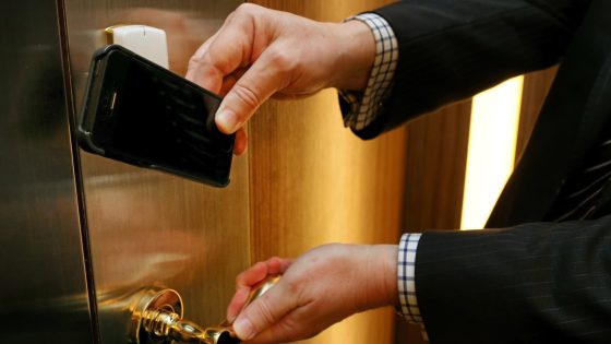 Apple and Google wallets want to make hotel room key card obsolete – MASHAHER