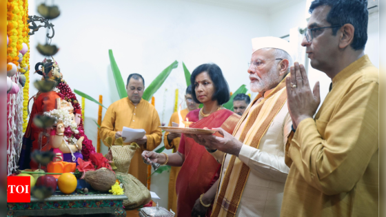 PM Modi participates in Ganpati Puja at CJI Chandrachud’s residence | India News – MASHAHER