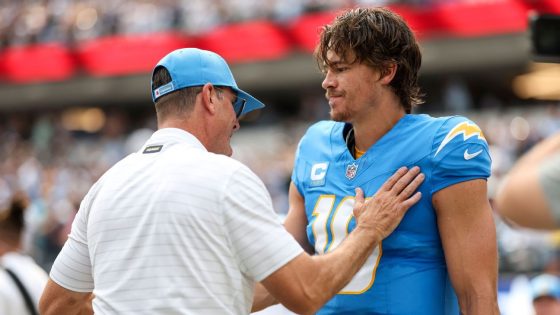 QB Justin Herbert injures leg in Los Angeles Chargers’ win – MASHAHER