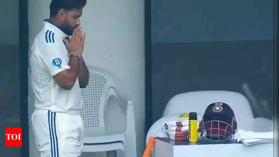 Watch: In an heart-warming video, Rishabh Pant seen praying to his bat, gloves and helmet | Cricket News – MASHAHER