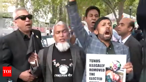 ‘Hindu killer Yunus’: Protest in New York against Bangladesh chief adviser over attacks on minority – MASHAHER