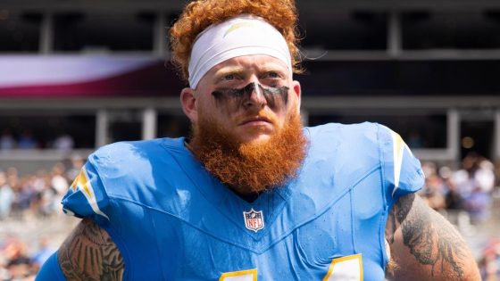 Chargers’ Scott Matlock is a two-way player like the NFL hasn’t seen in years – MASHAHER