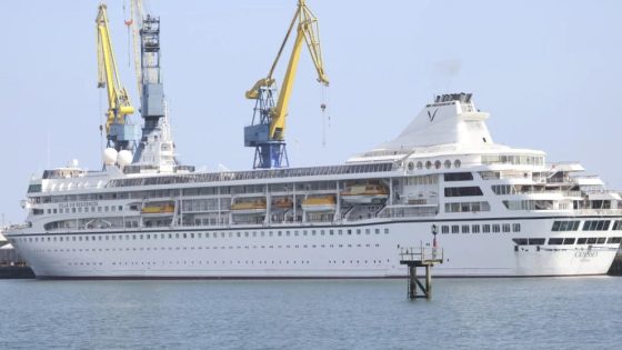 WATCH: 3-year cruise stuck in harbor months after it was scheduled to set sail – MASHAHER