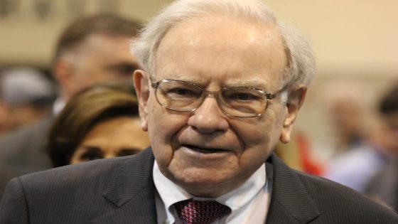 Why Is Warren Buffett Buying This Stock-Split Stock Hand Over Fist? – MASHAHER