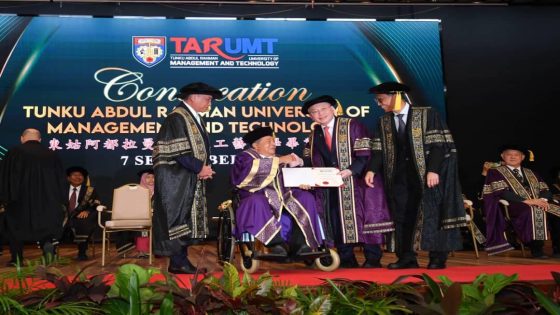 Dr Ling conferred honorary doctorate by TAR UMT due to his contributions, dedication, says Dr Wee – MASHAHER