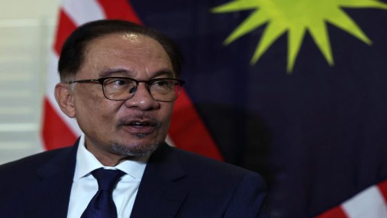 Malaysia’s policy to engage with both East and West, says PM – MASHAHER