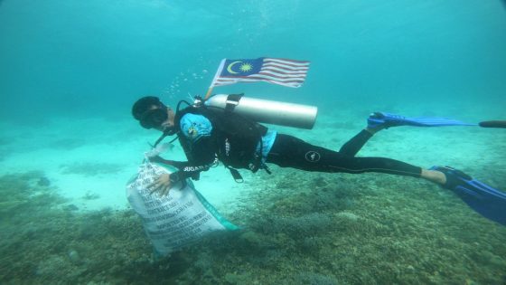 Cleaning up for love: Over 300kg of trash gathered from Semporna islands’ seabeds – MASHAHER