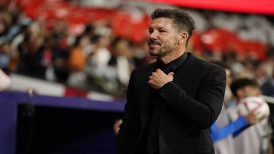 Football: Soccer-Simeone says players who provoke fans should be punished – MASHAHER