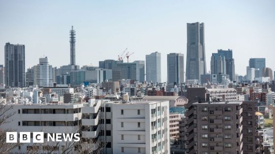 Japan teen jumps to death, killing pedestrian below – MASHAHER