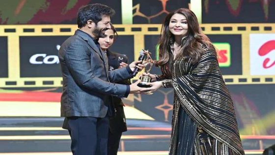 Aishwarya Rai Bachchan wins Best Actress at SIIMA 2024 in Dubai, Aaradhya captured the moments 2024 : Bollywood News – MASHAHER