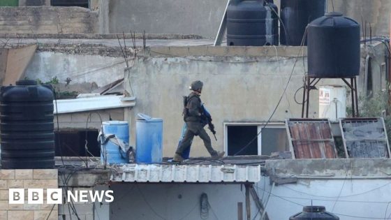 Israel investigates after its soldiers filmed throwing bodies off roof – MASHAHER