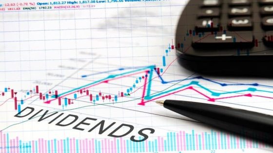 59-Year-Old Retiree Earning $65,000 in Dividends, Reveals Portfolio: Top 3 ETF Picks – MASHAHER