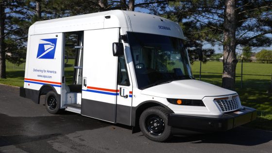 USPS’ long-awaited new mail truck makes its debut to rave reviews from carriers – MASHAHER