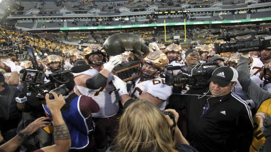 Always Rivalry Week: Iowa, Minnesota, and one of college football’s great trophies – MASHAHER