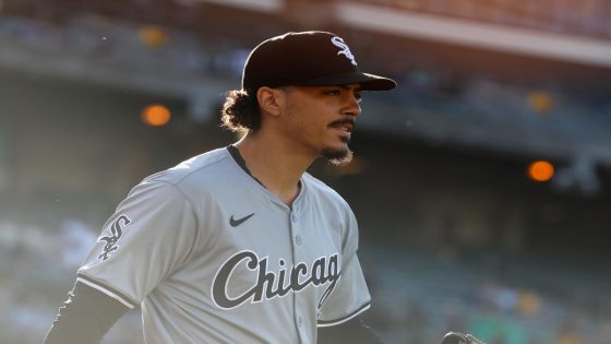 White Sox reach new low, again, with bases-loaded collision that injures Miguel Vargas – MASHAHER