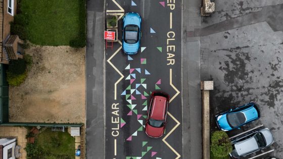 Parents slam ‘dangerous’ colourful school road markings ‘that look like Twister’ – MASHAHER