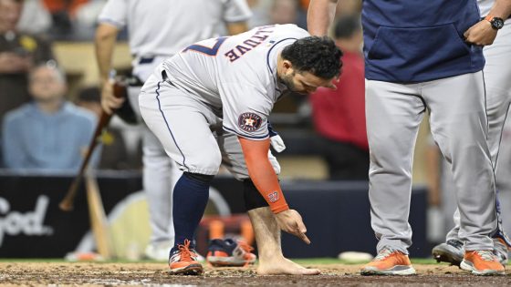 Jose Altuve ejected for removing shoe and sock while arguing non-call – MASHAHER