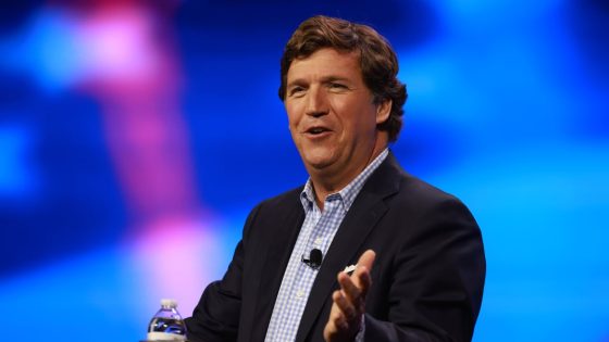 White House Blasts Tucker Carlson for ‘Giving a Microphone to a Holocaust Denier’ – MASHAHER