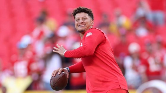 Patrick Mahomes sets all-time franchise passing record, Chiefs lead 13-7 – MASHAHER