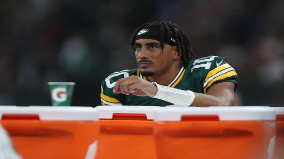 Jordan Love exits Packers-Eagles with apparent leg injury in first game since signing $220M extension – MASHAHER