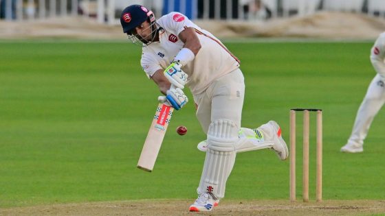 Essex fury at ‘absolutely stupid’ ECB after 12-point deduction for bat deemed too wide – MASHAHER